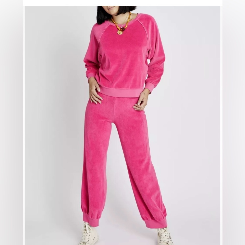Suzie Kondi Pink Velour Track Suit EUC sz small